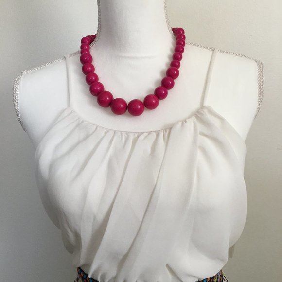 Retro Big Hot Pink Graduated Bead Necklace 16 -19" - Picture 6 of 6